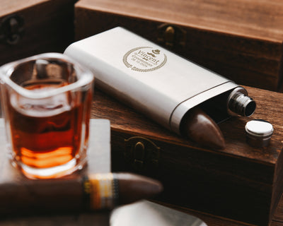 Personalized Cigar Case with Flask, Cigar Flask Engraved, Groomsmen Flasks, Groomsmen gifts, Golf Gifts For Men, Cigar Holder